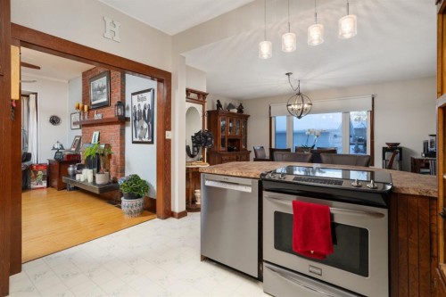 4825 51 St, Sedgewick, AB - Indoor Photo Showing Kitchen