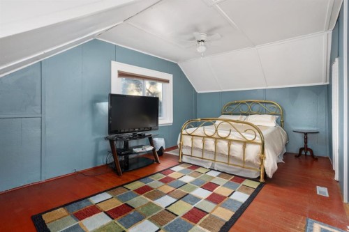 4825 51 St, Sedgewick, AB - Indoor Photo Showing Bedroom
