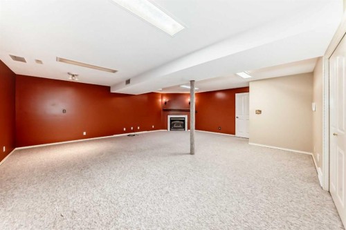 135 Kemp Avenue, Red Deer, AB - Indoor