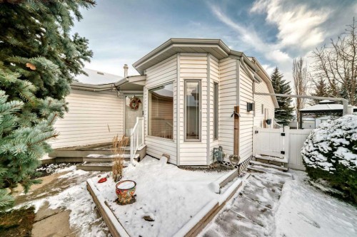 135 Kemp Avenue, Red Deer, AB - Outdoor