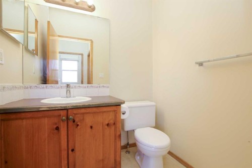 25 Adams Close, Red Deer, AB - Indoor Photo Showing Bathroom