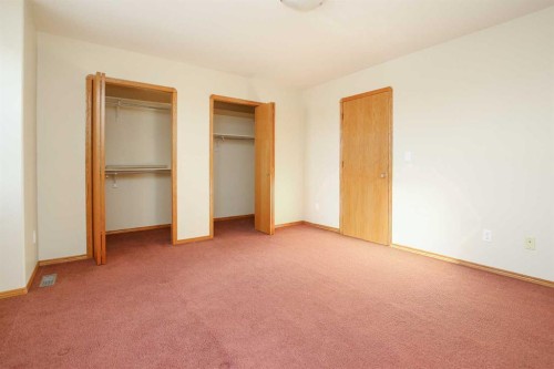 25 Adams Close, Red Deer, AB - Indoor Photo Showing Other Room