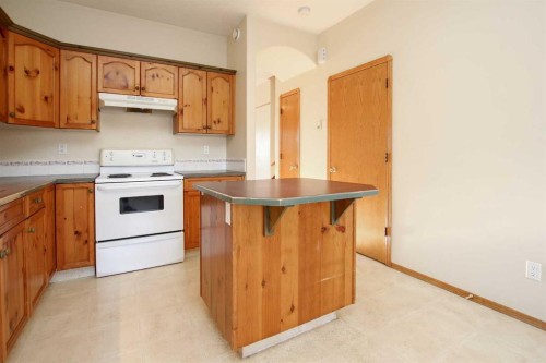 25 Adams Close, Red Deer, AB - Indoor Photo Showing Kitchen
