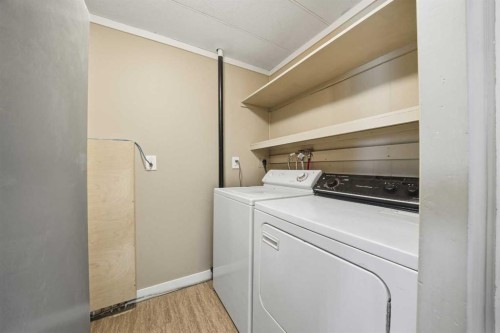 18 Parkland Acres, Lacombe, AB 