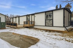 18 Parkland Acres  Lacombe, AB T4L 1T2