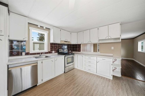 18 Parkland Acres, Lacombe, AB 