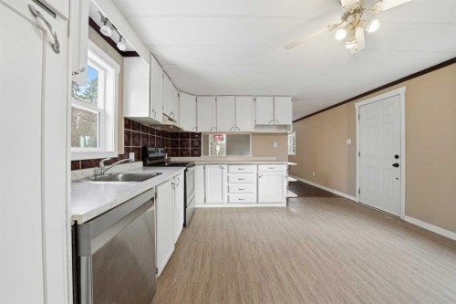 18 Parkland Acres, Lacombe, AB 