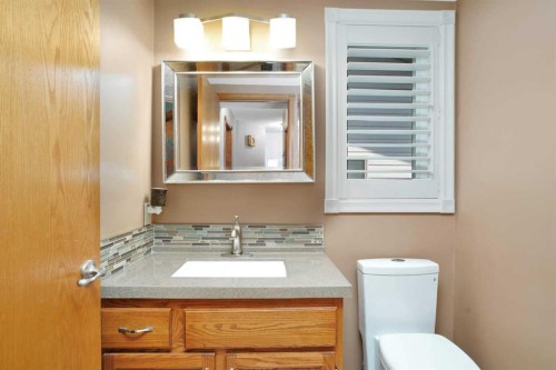 22 Denovan Crescent, Red Deer, AB - Indoor Photo Showing Bathroom