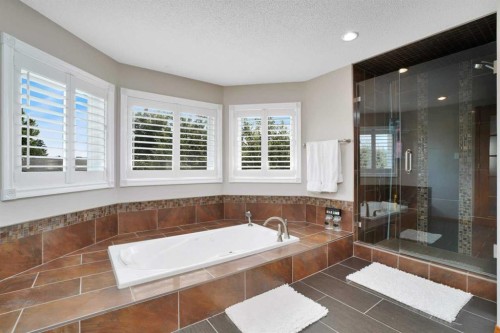 22 Denovan Crescent, Red Deer, AB - Indoor Photo Showing Bathroom
