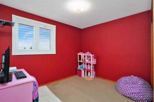 22 Denovan Crescent, Red Deer, AB - Indoor Photo Showing Bedroom