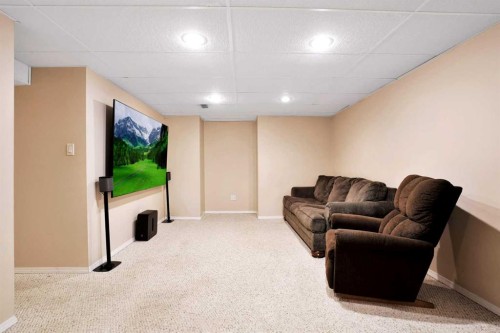 22 Denovan Crescent, Red Deer, AB - Indoor Photo Showing Other Room