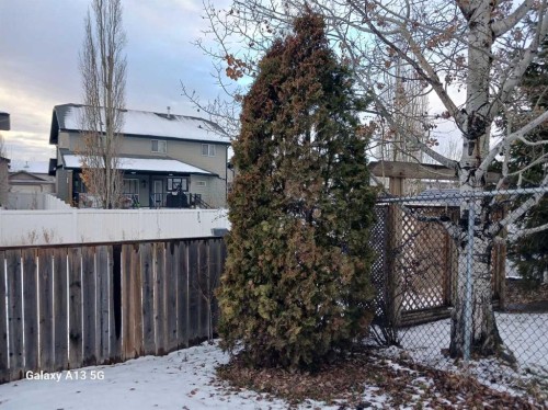 72 Arthur Close, Red Deer, AB - Outdoor