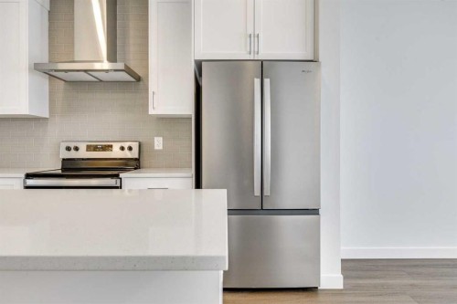 1123 Fowler Road Sw, Airdrie, AB - Indoor Photo Showing Kitchen