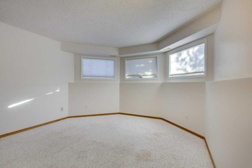 16 Lawrence Crescent, Red Deer, AB - Indoor Photo Showing Other Room