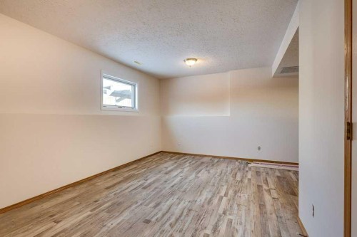 16 Lawrence Crescent, Red Deer, AB - Indoor Photo Showing Other Room