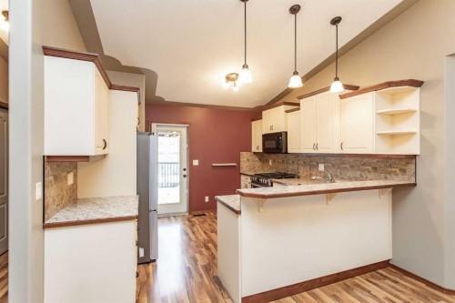 12 Irving Crescent, Red Deer, AB - Indoor Photo Showing Kitchen