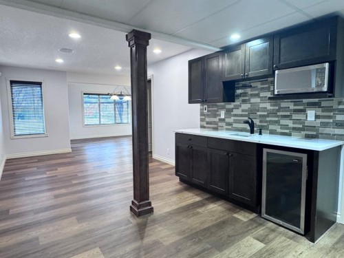 116 Allwright Close, Red Deer, AB - Indoor Photo Showing Kitchen