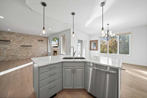 116 Allwright Close, Red Deer, AB - Indoor Photo Showing Kitchen With Double Sink With Upgraded Kitchen