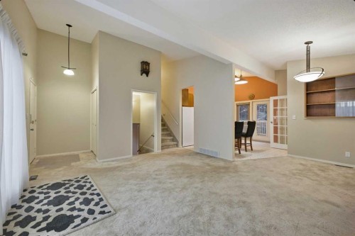 6121 Hamilton Drive, Red Deer, AB - Indoor Photo Showing Other Room