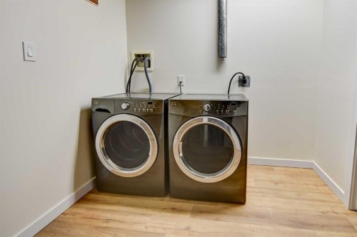 58 Wright Avenue, Red Deer, AB - Indoor Photo Showing Laundry Room