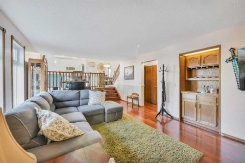 68 Roland Street, Red Deer, AB - Indoor Photo Showing Living Room