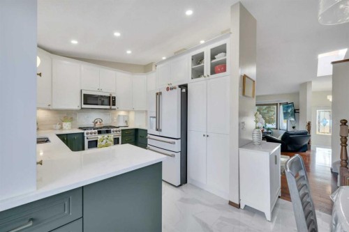 68 Roland Street, Red Deer, AB - Indoor Photo Showing Kitchen