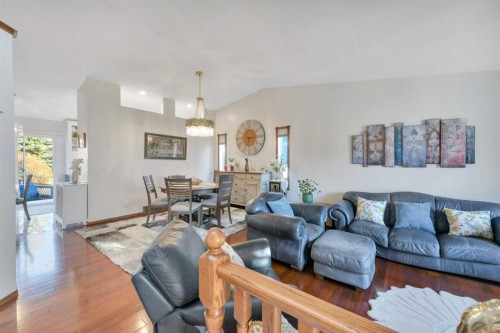 68 Roland Street, Red Deer, AB - Indoor Photo Showing Living Room