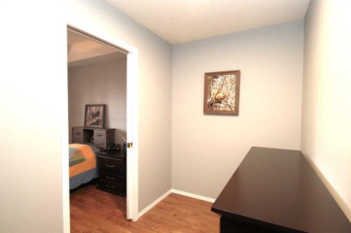 203-4512 52 Avenue, Red Deer, AB - Indoor Photo Showing Other Room