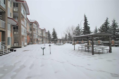 203-4512 52 Avenue, Red Deer, AB - Outdoor