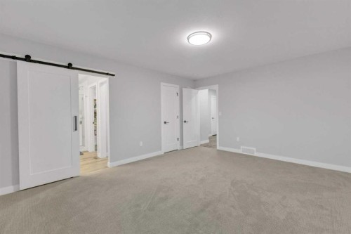119 Crestview Boulevard, Sylvan Lake, AB - Indoor Photo Showing Other Room