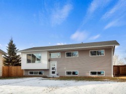 6308 50A Street Close  Ponoka, AB T4J 1E5