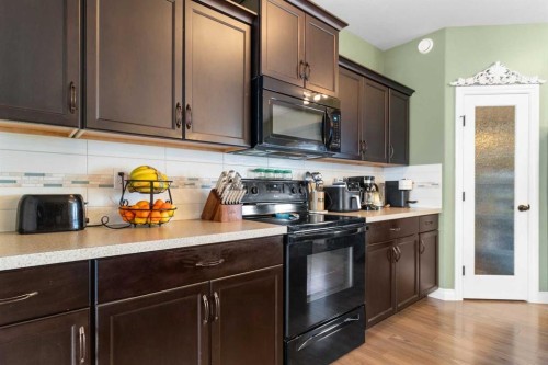 110 Truant Crescent, Red Deer, AB - Indoor Photo Showing Kitchen
