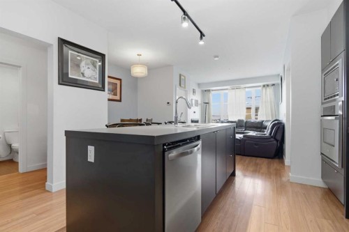 5314-2660 22 Street, Red Deer, AB - Indoor Photo Showing Kitchen