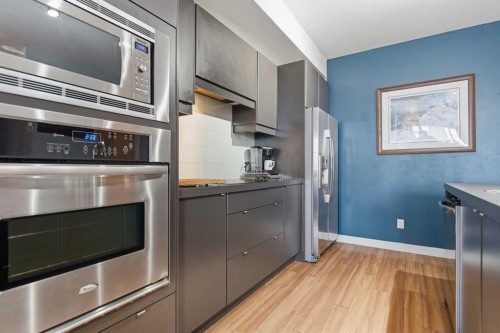 5314-2660 22 Street, Red Deer, AB - Indoor Photo Showing Kitchen