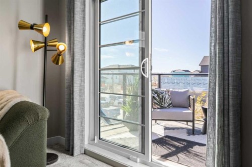 72 Creekstone Grove Sw, Calgary, AB - Indoor Photo Showing Other Room