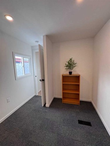 6834 59 Avenue #712, Red Deer, AB 