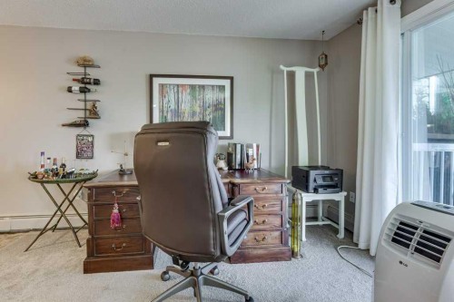 13-7 Stanton Street, Red Deer, AB - Indoor Photo Showing Office