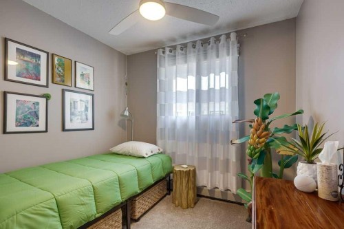 13-7 Stanton Street, Red Deer, AB - Indoor Photo Showing Bedroom