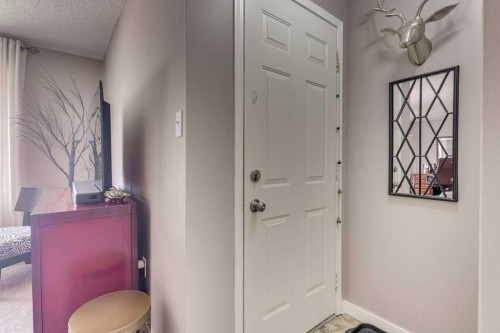 13-7 Stanton Street, Red Deer, AB - Indoor Photo Showing Other Room