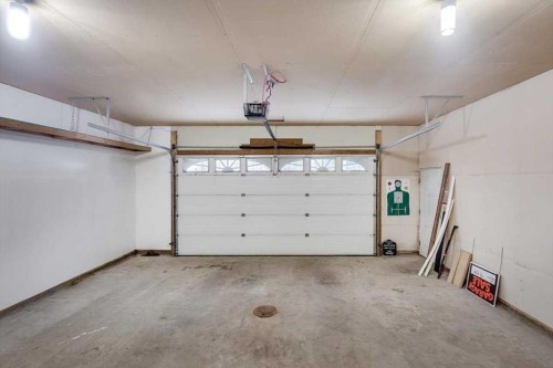 33542 Range Road 50, Rural Mountain View County, AB - Indoor Photo Showing Garage