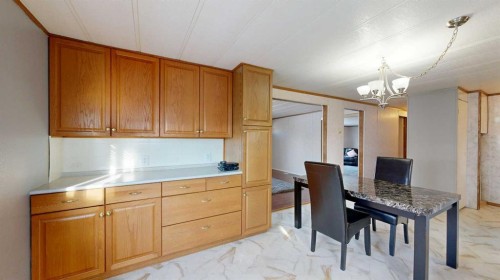 6007 Spruce Drive, Stettler, AB - Indoor