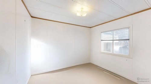 6007 Spruce Drive, Stettler, AB - Indoor Photo Showing Other Room