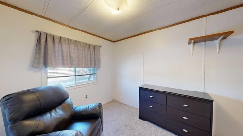 6007 Spruce Drive, Stettler, AB - Indoor