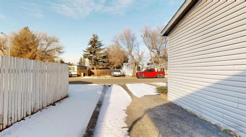 6007 Spruce Drive, Stettler, AB - Outdoor