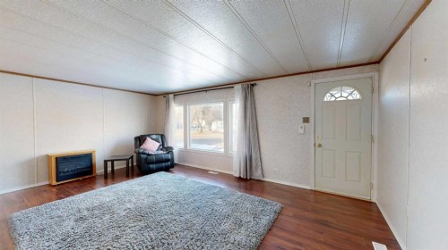 6007 Spruce Drive, Stettler, AB - Indoor