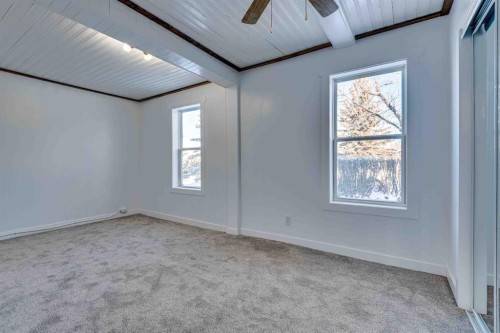 205 Trochu Avenue, Trochu, AB - Indoor Photo Showing Other Room