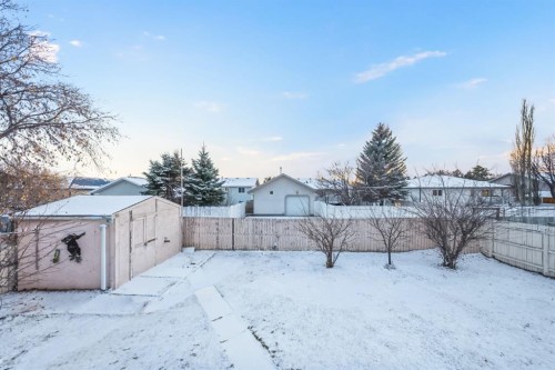 5905 61 Avenue, Ponoka, AB - Outdoor