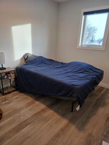 505 Peever, Acme, AB - Indoor Photo Showing Bedroom