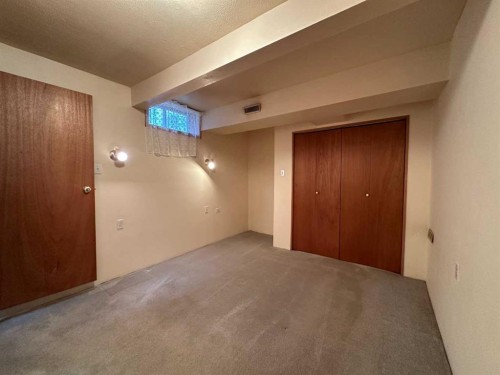 4829 46 Street, Ponoka, AB - Indoor Photo Showing Other Room