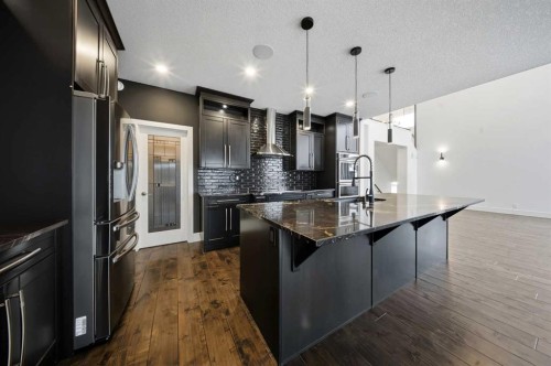 26 Van Horn Close, Red Deer, AB - Indoor Photo Showing Kitchen With Stainless Steel Kitchen With Upgraded Kitchen